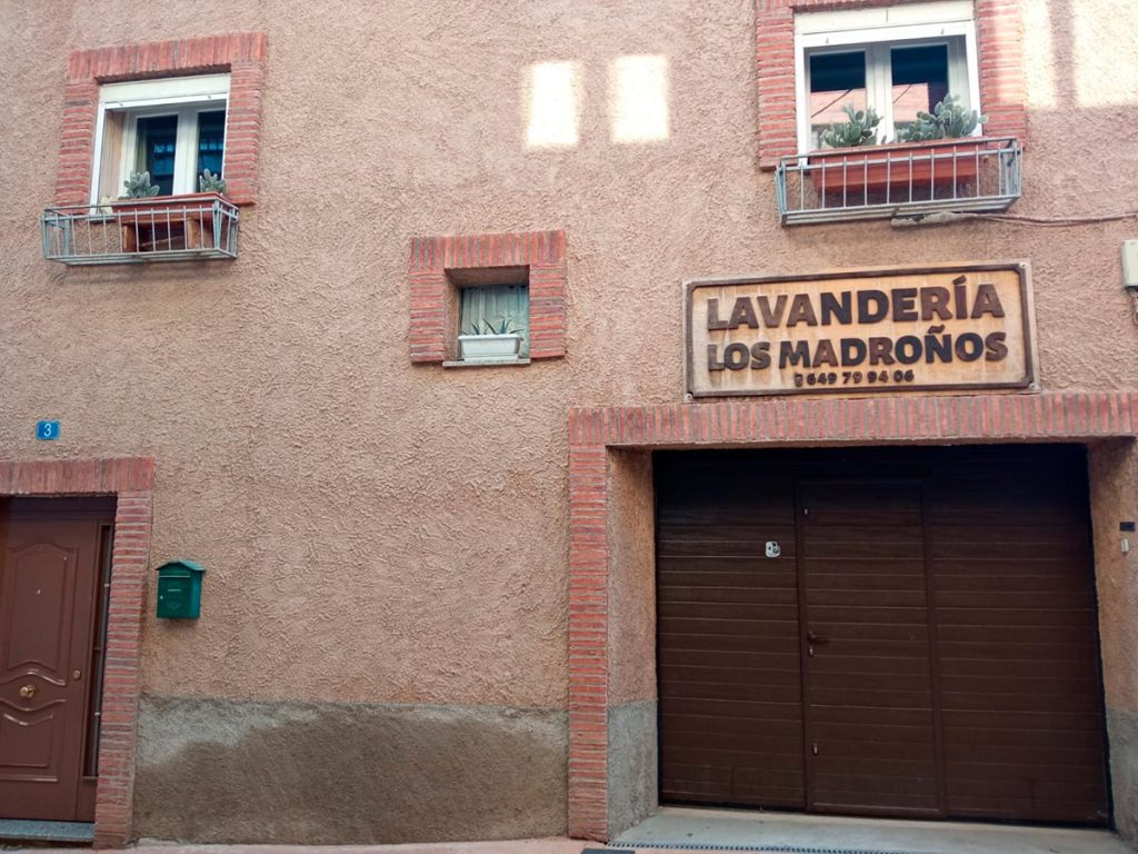 Descubre el Lujo del Cuidado Textil en Lavandería Los Madroños en la Sierra de Salamanca